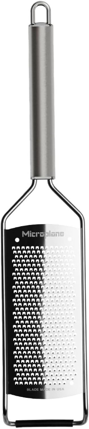 Microplane Professional Series Kitchen Grater new Fine for Hard Cheese, Citrus Fruits, Garlic, Chili, Cinnamon and Nutmeg with Stainless Steel Blades - Made in USA