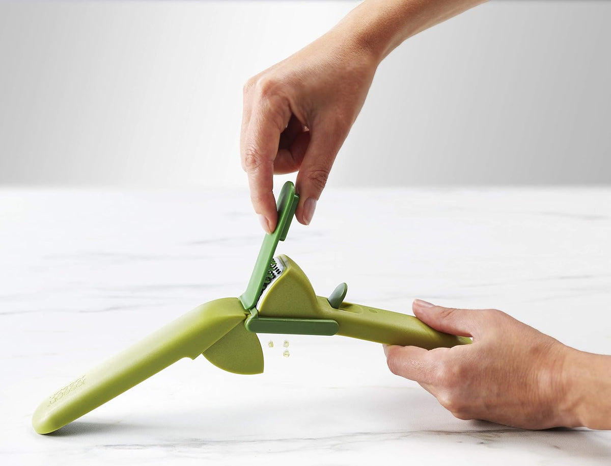 Joseph Joseph CleanForce Manual Garlic Press and Mincer with Wiper